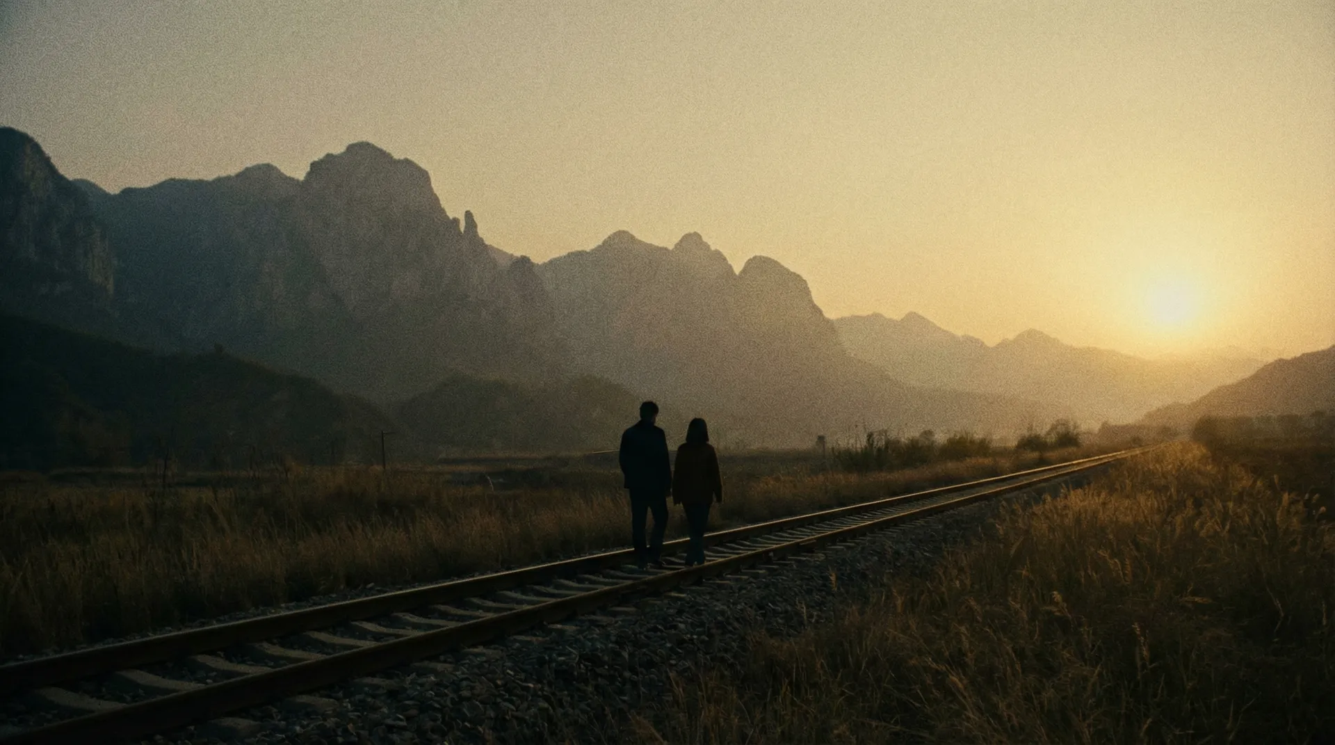 国产独立短片《铁轨尽头》 - 国产视频